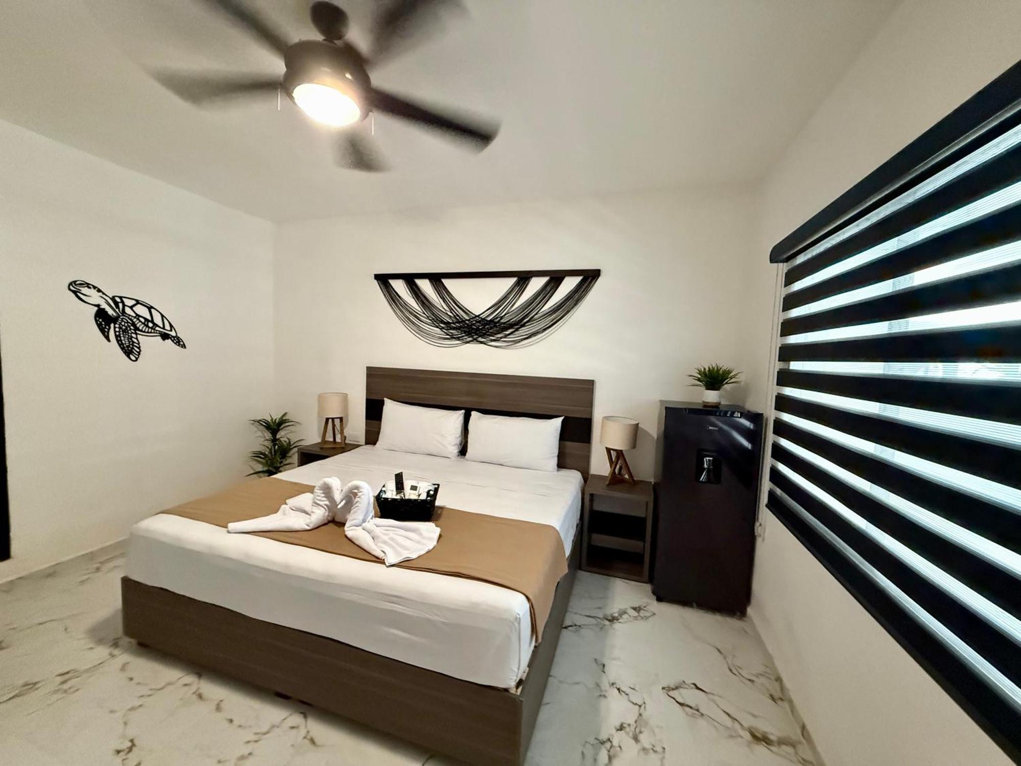 Hotel Casa Tortuga 5Th Ave Playa del Carmen Esterno foto